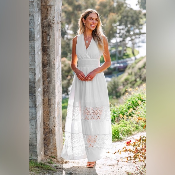 Cupshe  Lace Deep Plunge Maxi Dress Wedding Sleeveless Beach Sz Small - Picture 3 of 15